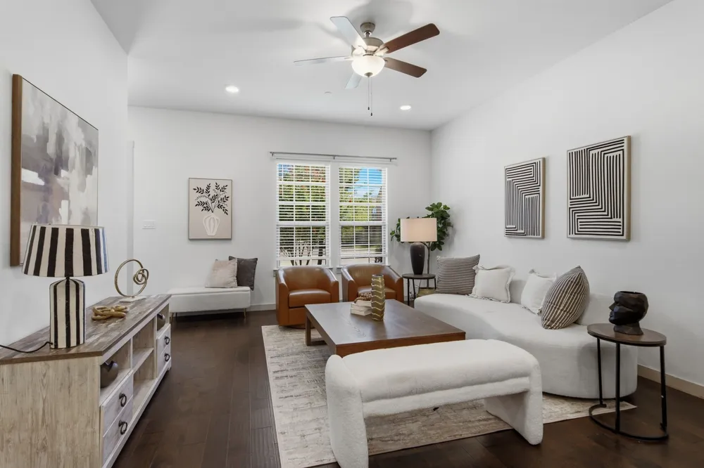 2221 Lasso Lane Carrollton, TX 75010