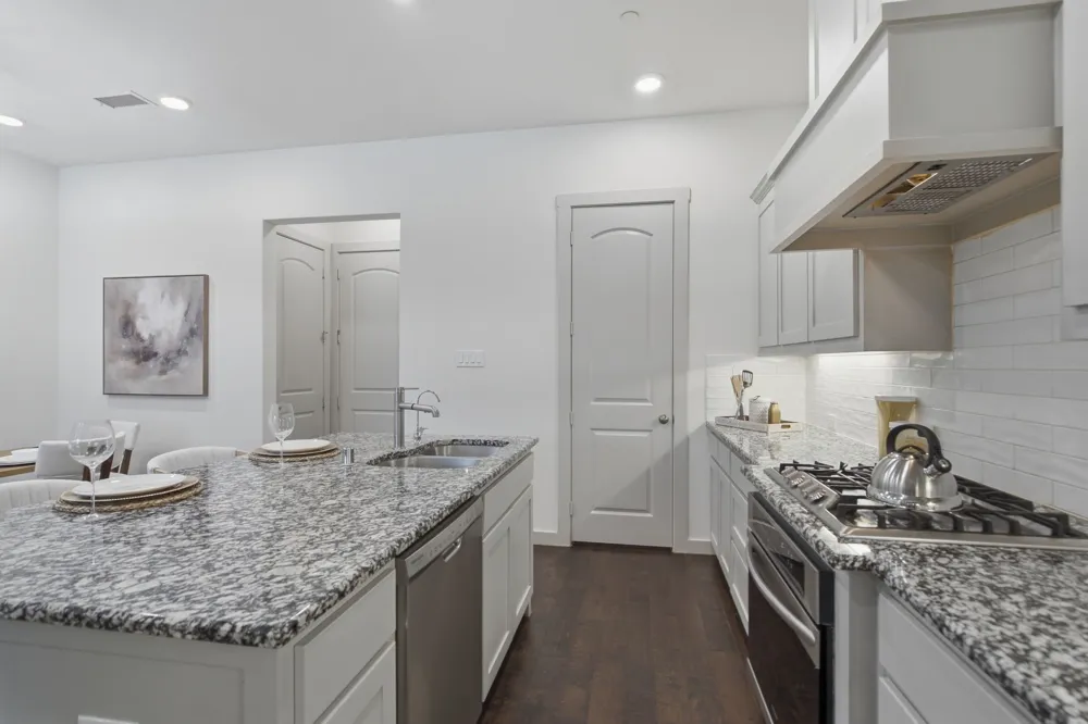 2221 Lasso Lane Carrollton, TX 75010