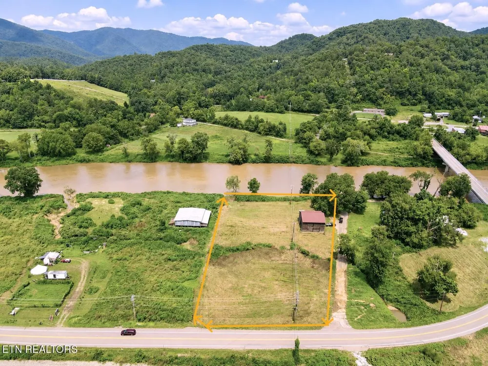 253 S Highway 107 Del Rio, TN 37727