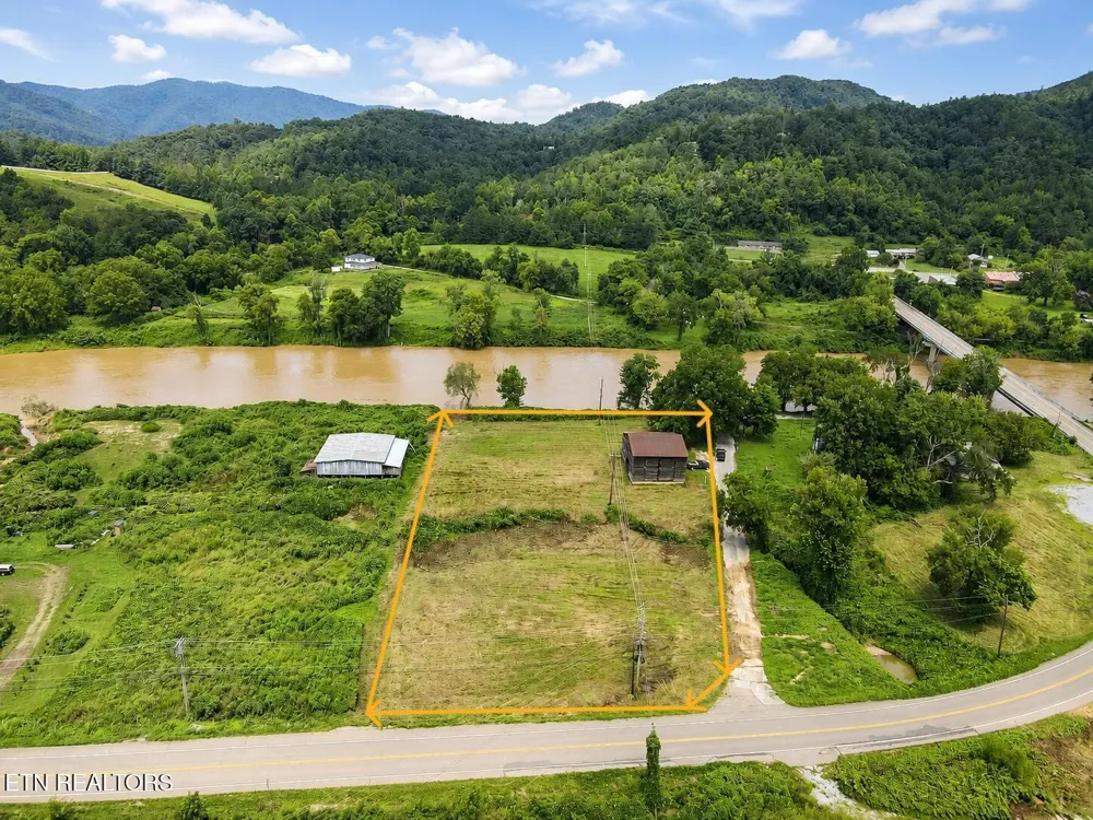 253 S Highway 107 Del Rio, TN 37727