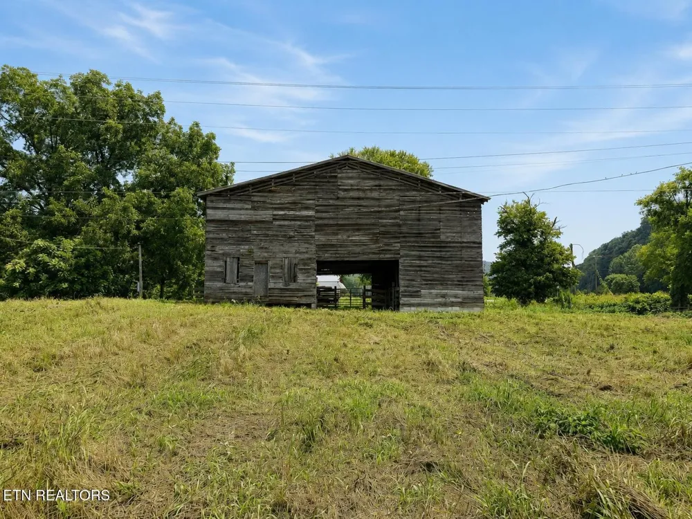 253 S Highway 107 Del Rio, TN 37727