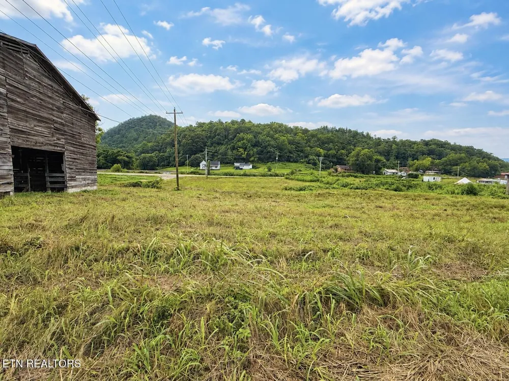 253 S Highway 107 Del Rio, TN 37727