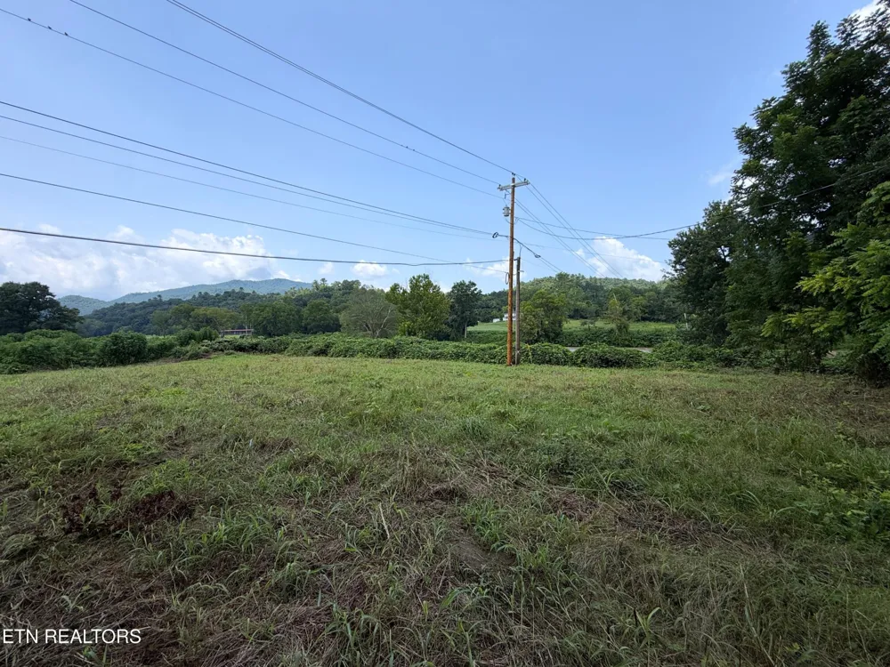 253 S Highway 107 Del Rio, TN 37727