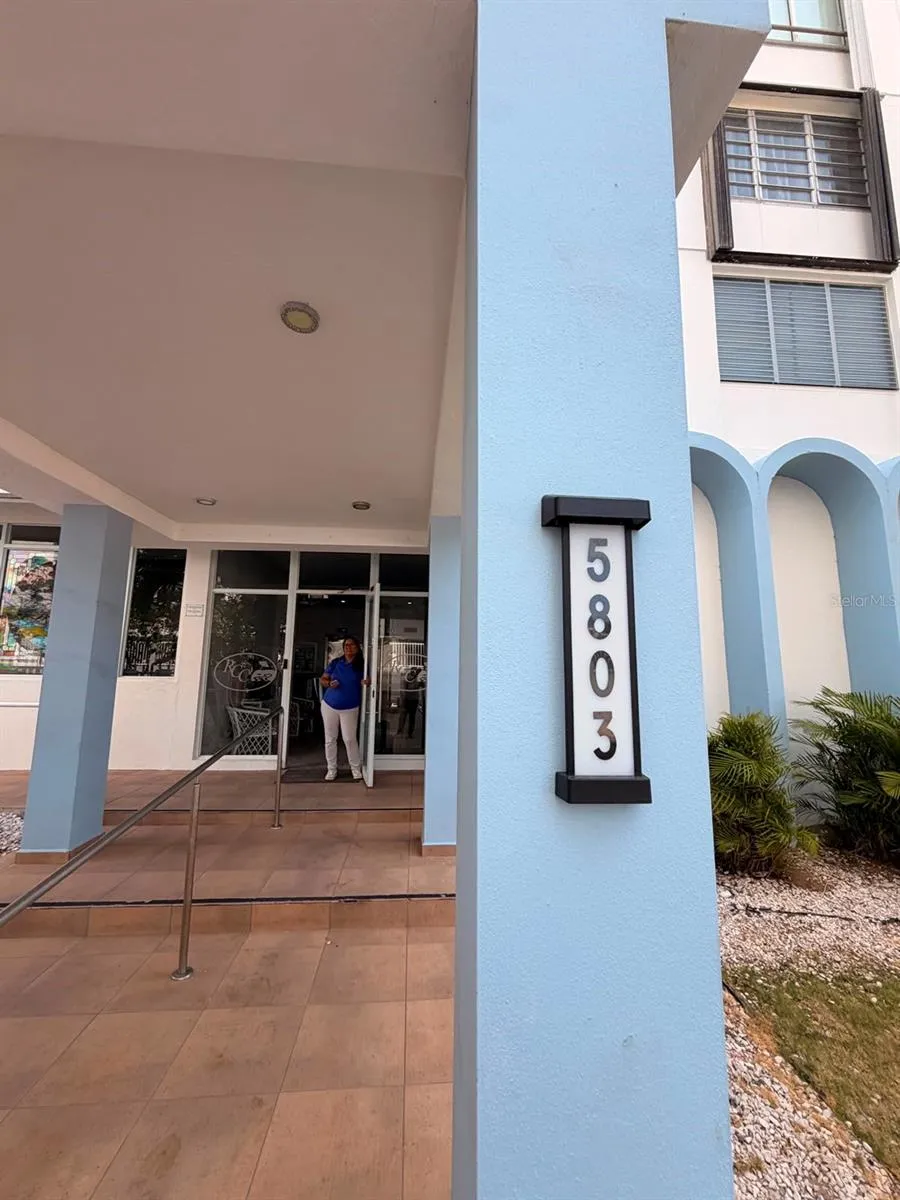 Ave Isla Verde RACQUET CLUB #2 Carolina, PR 00979