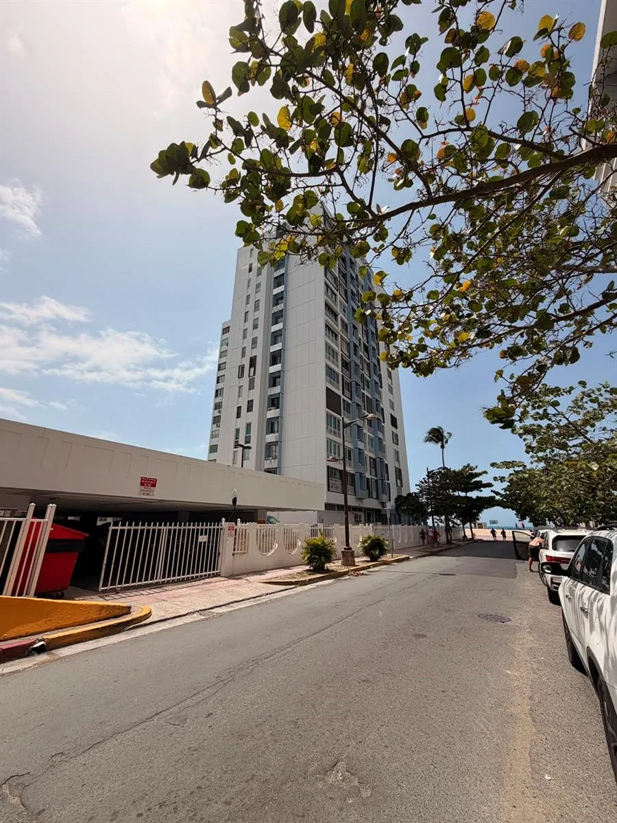 Ave Isla Verde RACQUET CLUB #2 Carolina, PR 00979
