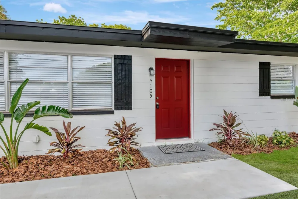 4105 W MANGO AVENUE Tampa, FL 33616