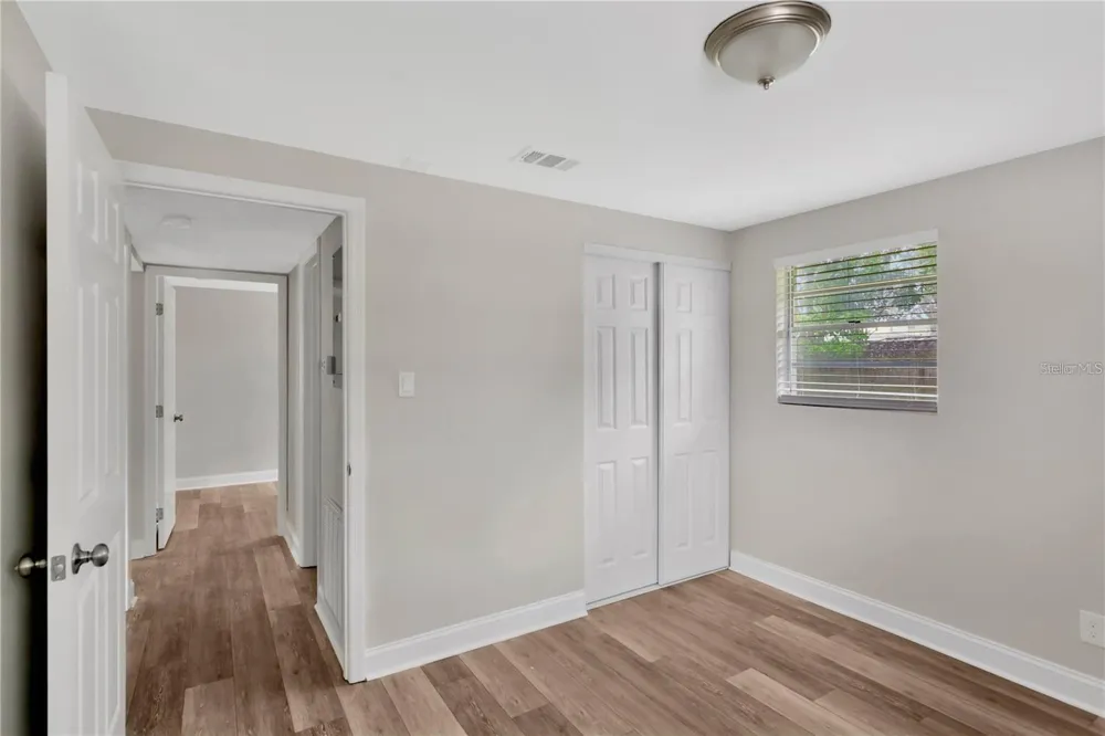 4105 W MANGO AVENUE Tampa, FL 33616