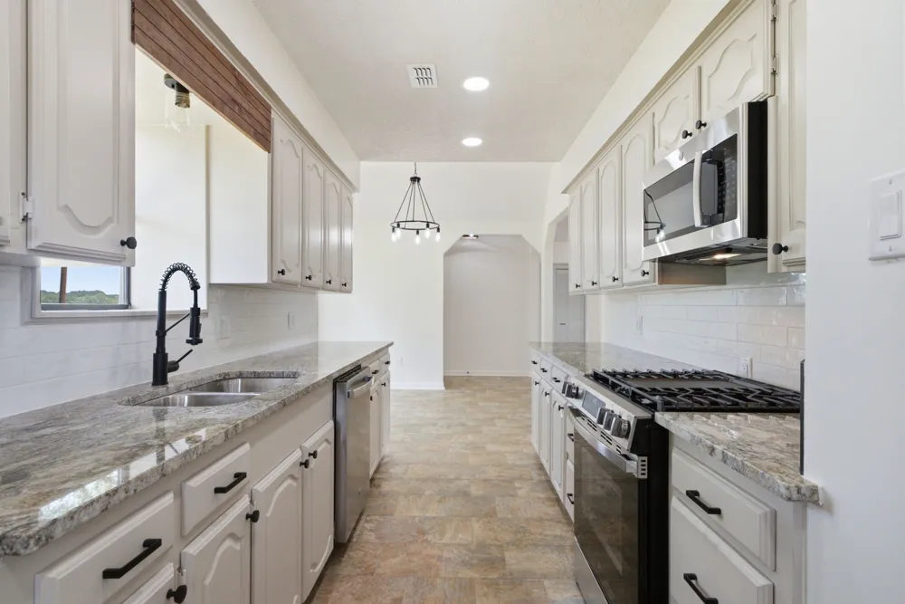 931 PR 5140 Grapeland, TX 75844