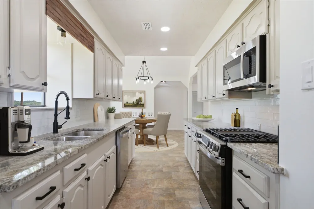 931 PR 5140 Grapeland, TX 75844