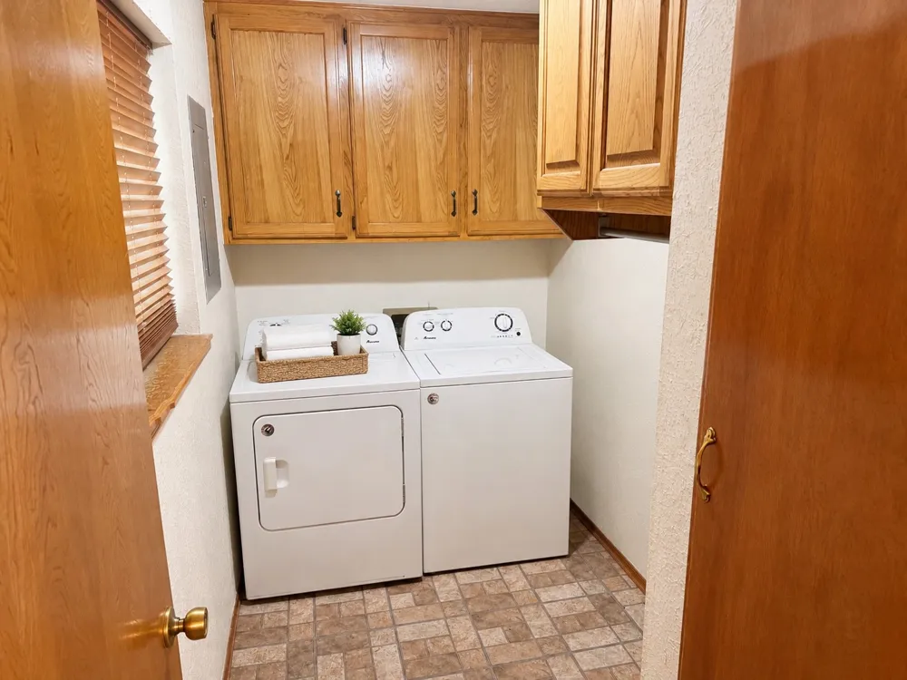 1608 E Crestview Avenue E Marietta, OK 73448