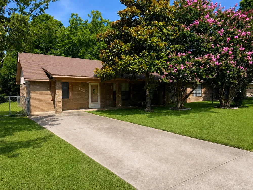 1608 E Crestview Avenue E Marietta, OK 73448