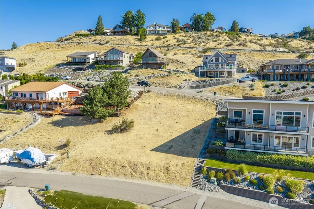 115 San Remo Ln Chelan, WA 98816