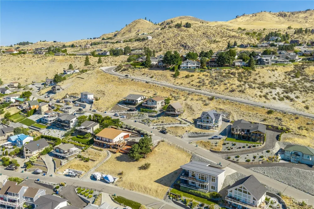 115 San Remo Ln Chelan, WA 98816