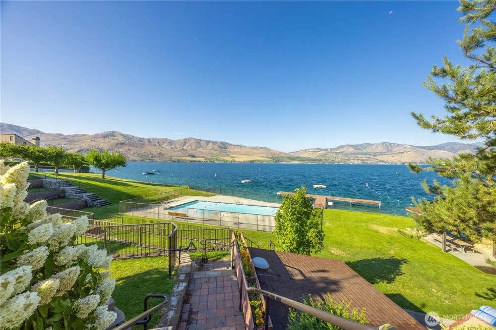 115 San Remo Ln Chelan, WA 98816