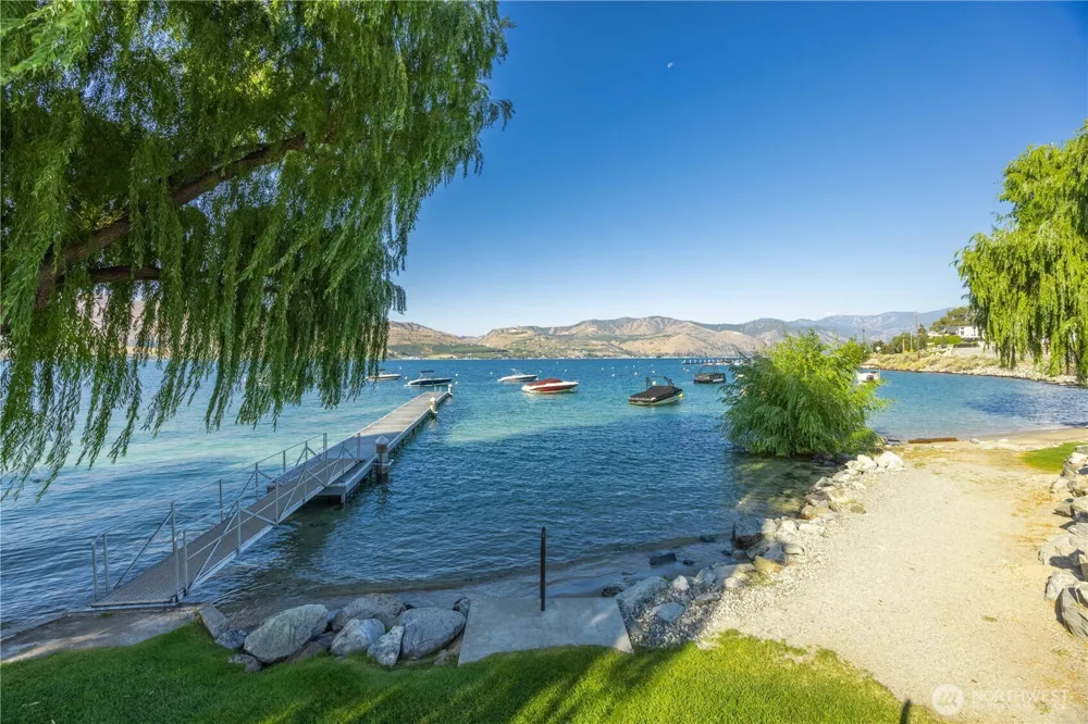 115 San Remo Ln Chelan, WA 98816