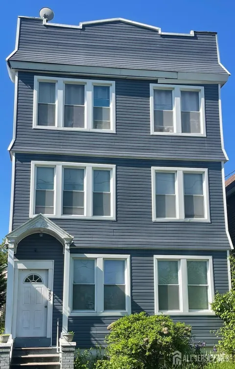 205 Duncan Avenue #4
