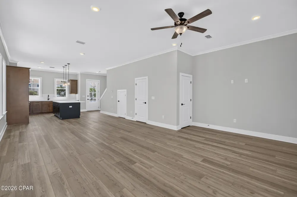 52315233 Thomas Drive Panama City Beach, FL 32408