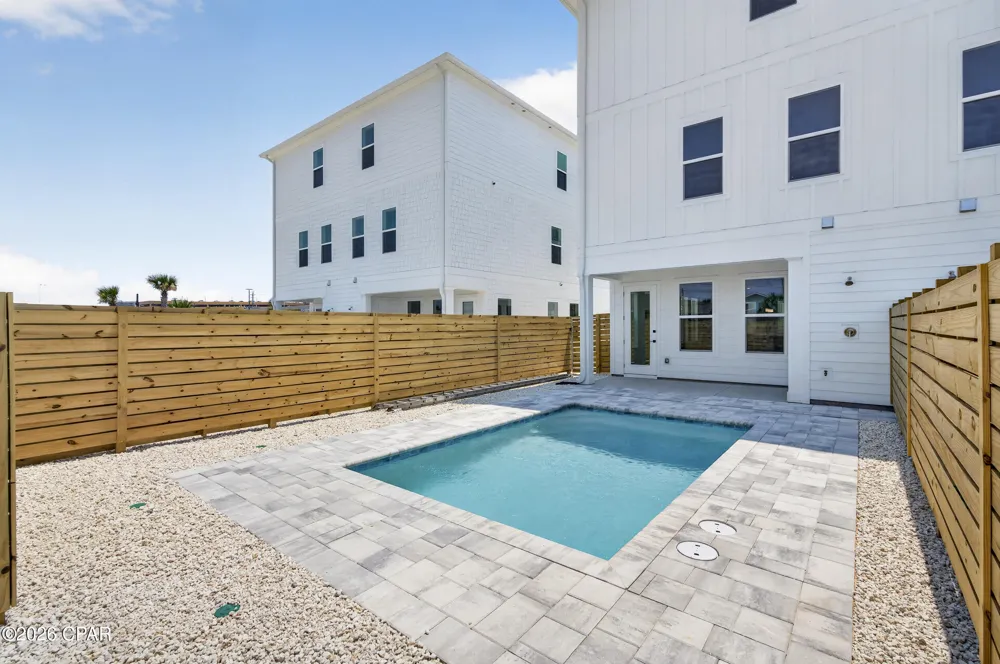 52315233 Thomas Drive Panama City Beach, FL 32408
