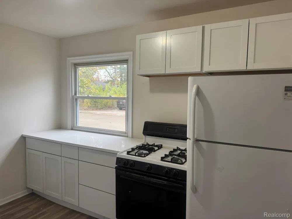 26475 Lorenz Street Madison Heights City, MI 48071