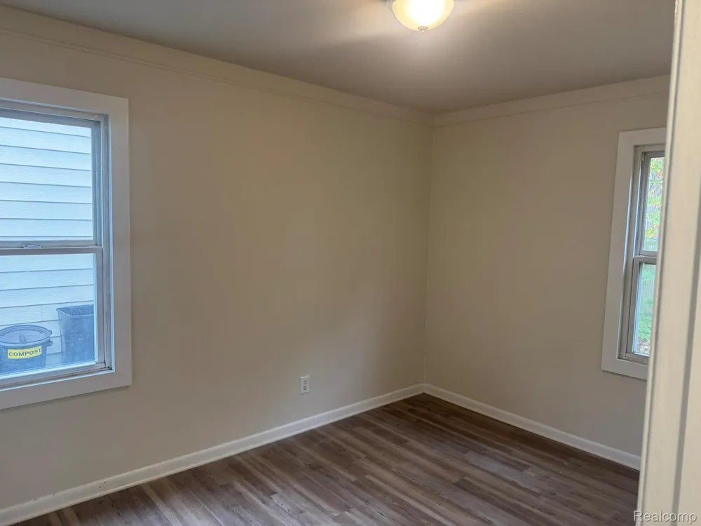 26475 Lorenz Street Madison Heights City, MI 48071