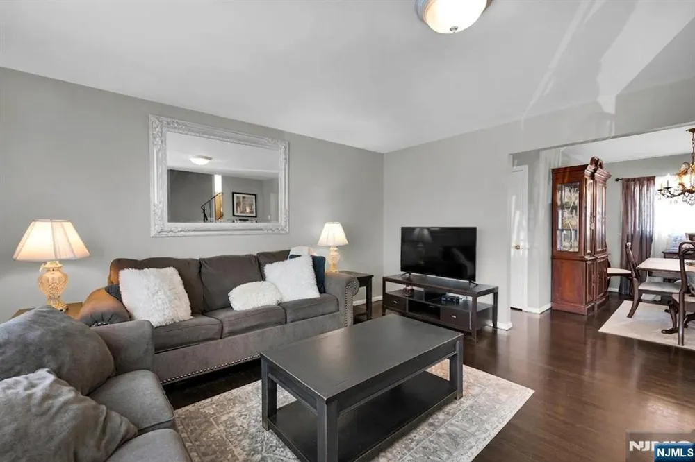 44 Lorrie Lane Clifton, NJ 07012