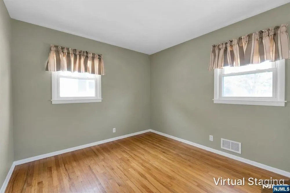 44 Lorrie Lane Clifton, NJ 07012