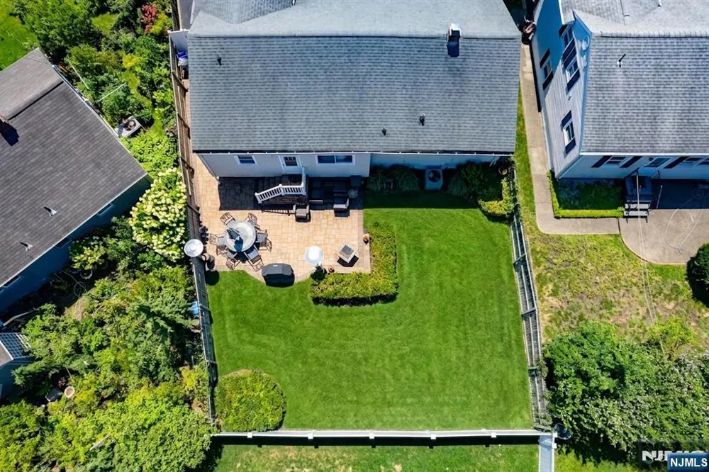 44 Lorrie Lane Clifton, NJ 07012