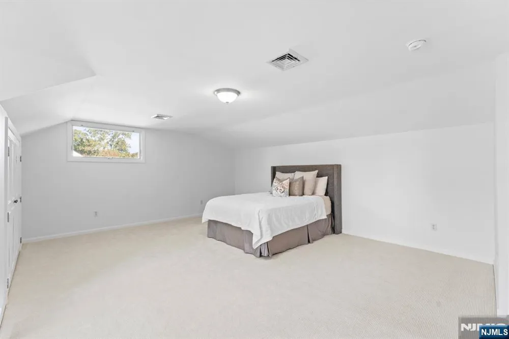 14 Congress Road Emerson, NJ 07630