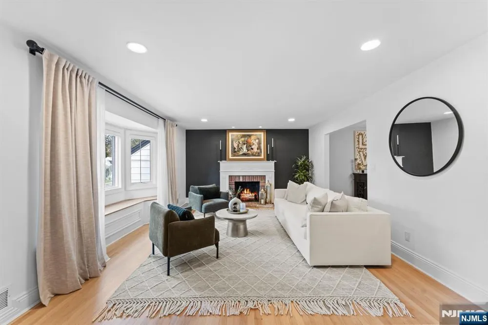 14 Congress Road Emerson, NJ 07630