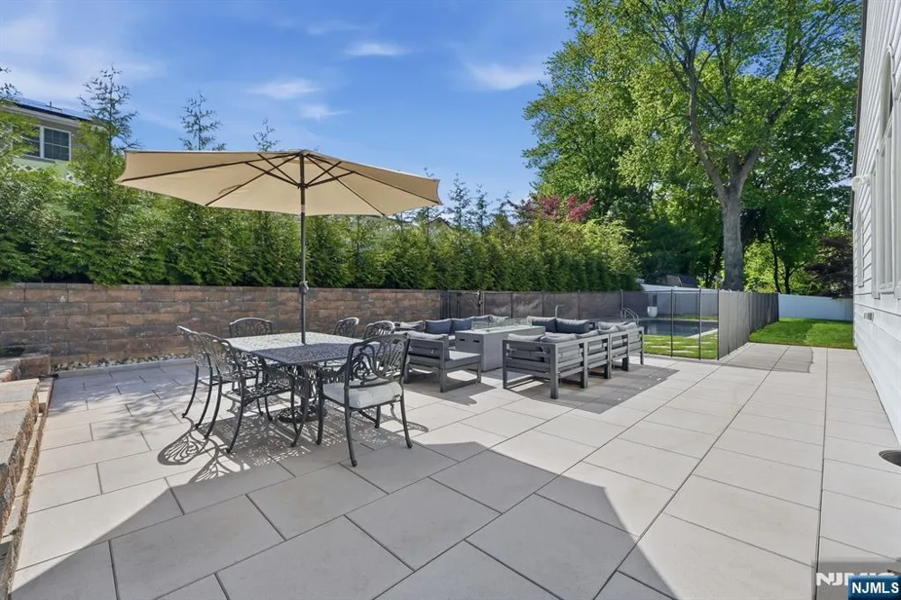 14 Congress Road Emerson, NJ 07630