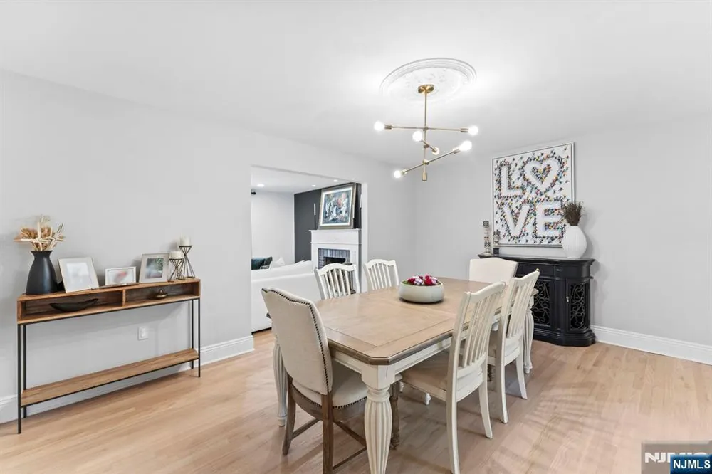 14 Congress Road Emerson, NJ 07630