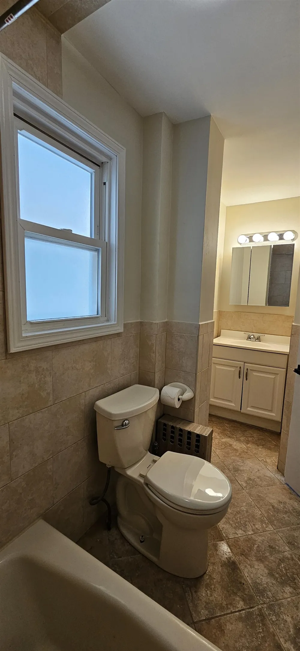 780 6TH ST Secaucus, NJ 07094