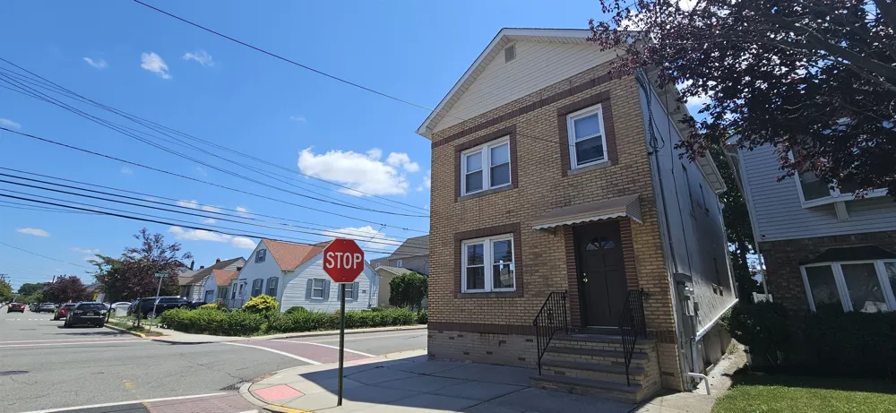780 6TH ST Secaucus, NJ 07094