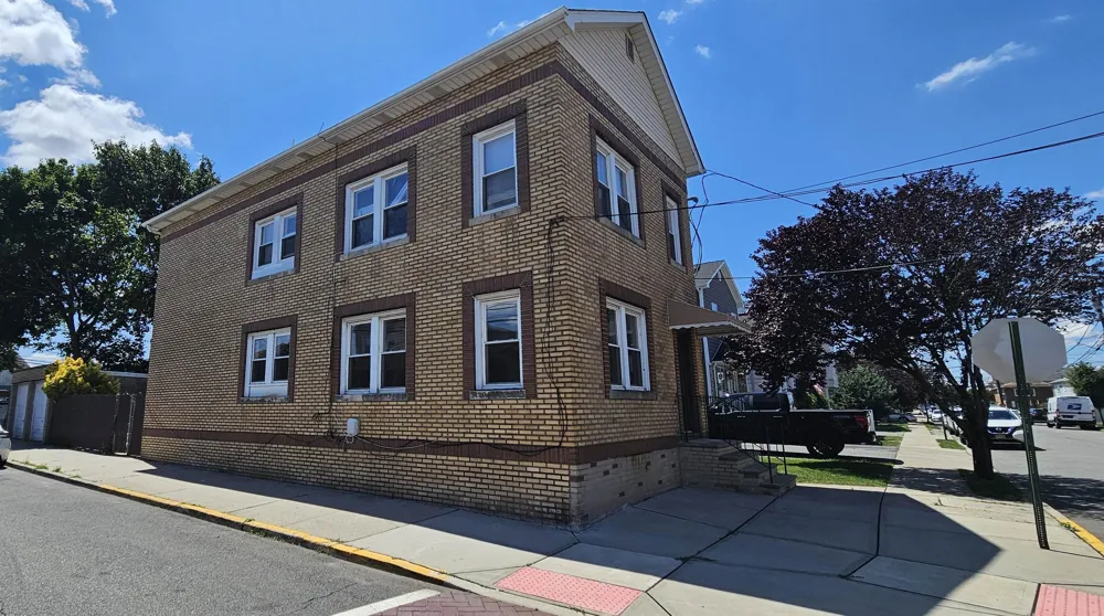 780 6TH ST Secaucus, NJ 07094
