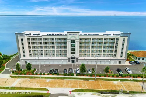 1805 Riverside Drive #507