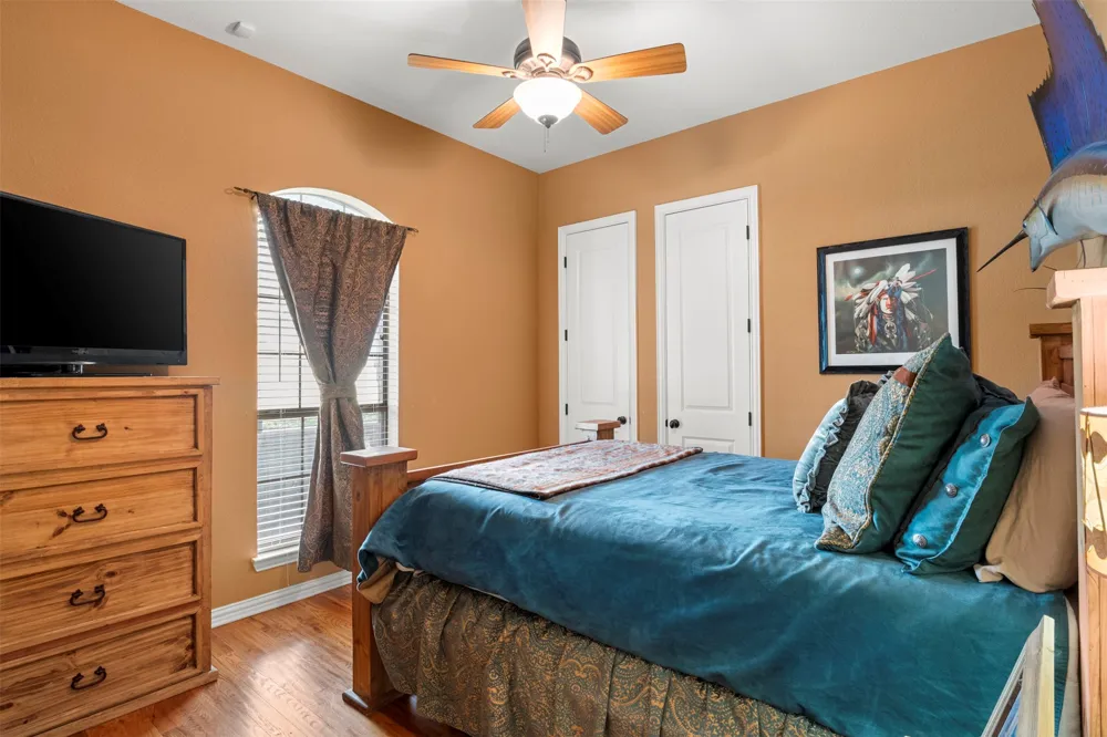 170 Steel Dust Drive Red Oak, TX 75154