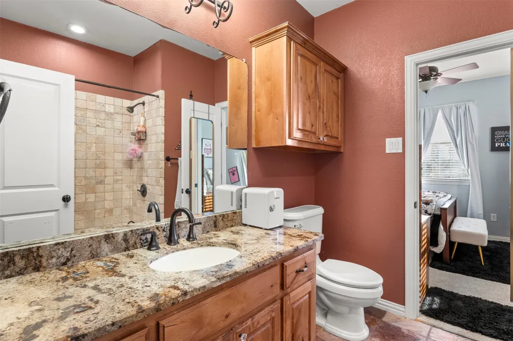 170 Steel Dust Drive Red Oak, TX 75154