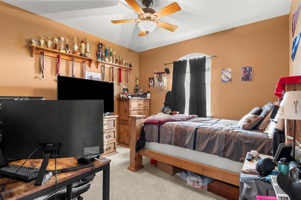 170 Steel Dust Drive Red Oak, TX 75154