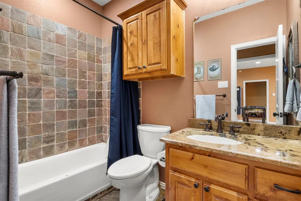 170 Steel Dust Drive Red Oak, TX 75154