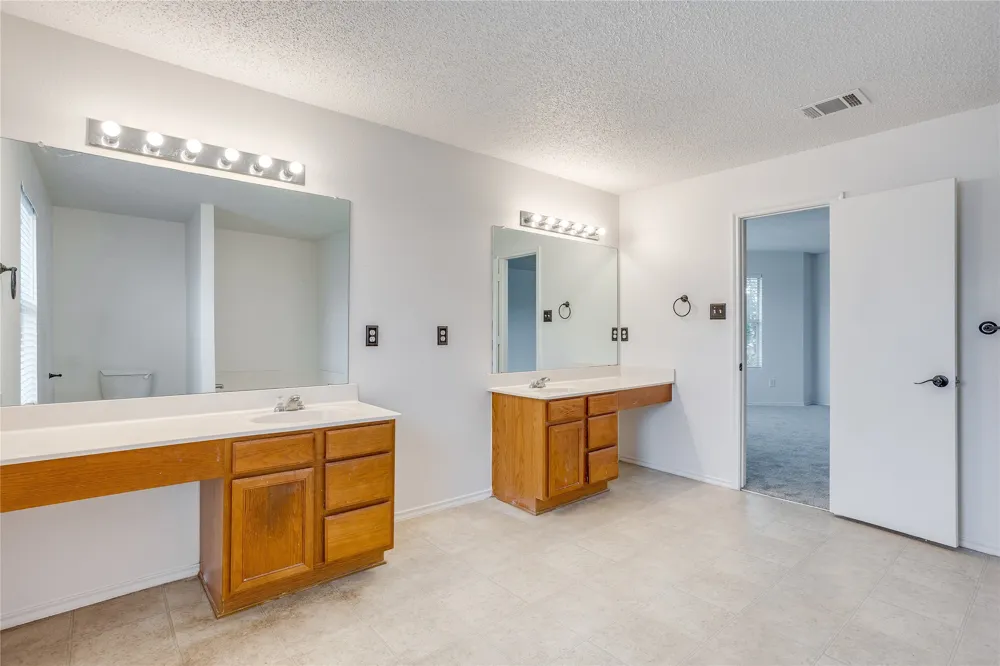 653 Condor Trail Saginaw, TX 76131