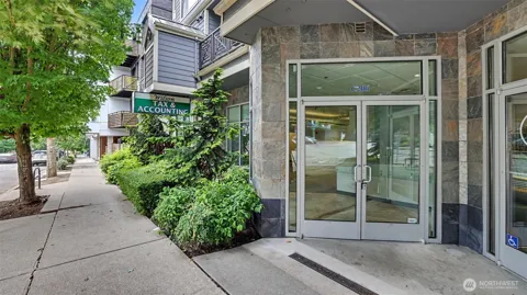 9057 Greenwood Avenue #C206