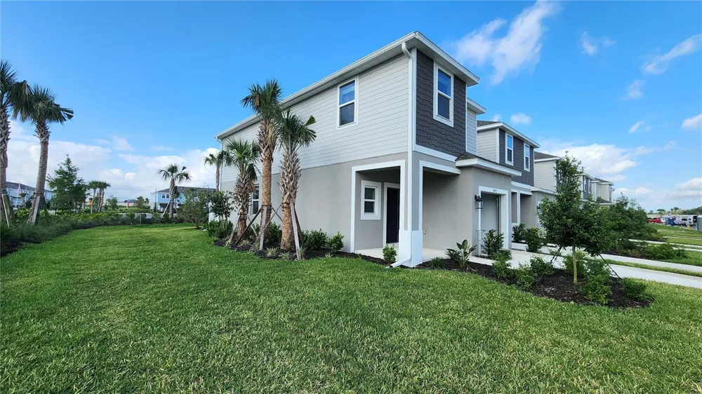 16656 BERGAMO PLACE Lakewood Ranch, FL 34211