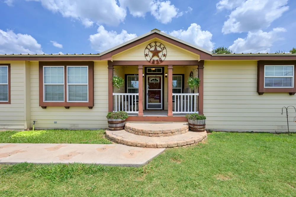 1309 S Mingus Boulevard Mingus, TX 76463