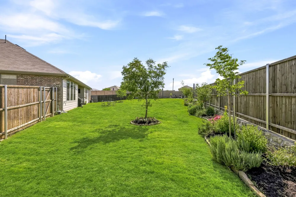 601 Bonnie Rose Lane Van Alstyne, TX 75495