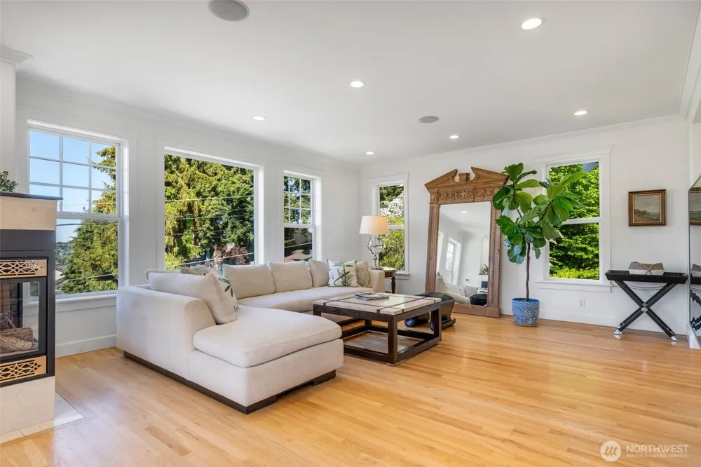 801 W Barrett Street Seattle, WA 98119