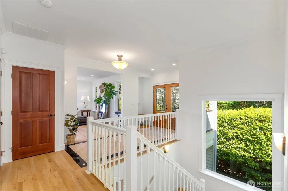 801 W Barrett Street Seattle, WA 98119