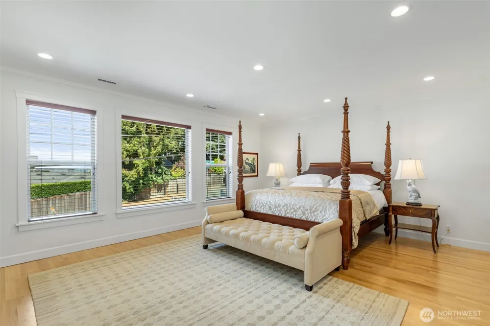 801 W Barrett Street Seattle, WA 98119