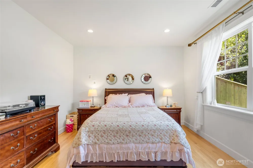 801 W Barrett Street Seattle, WA 98119