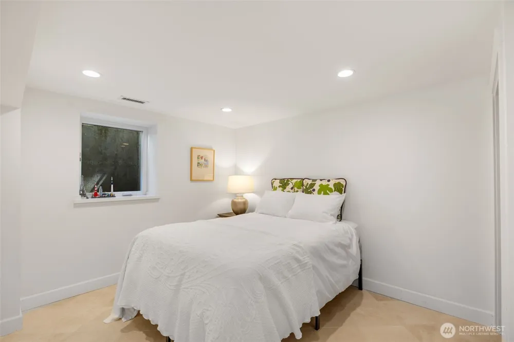 801 W Barrett Street Seattle, WA 98119