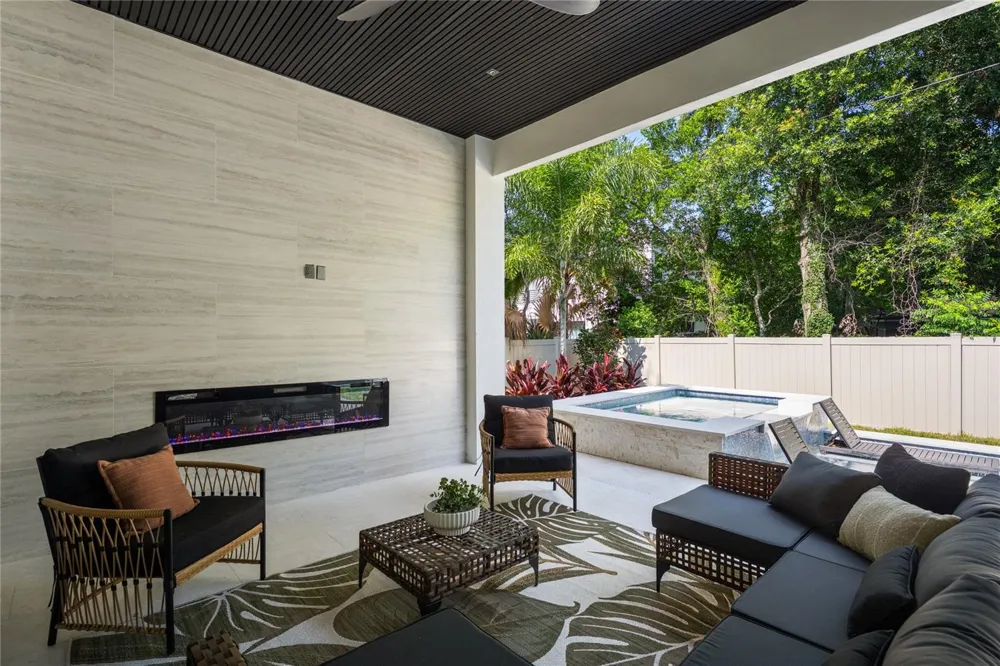 525 S LAKEMONT AVENUE Winter Park, FL 32792